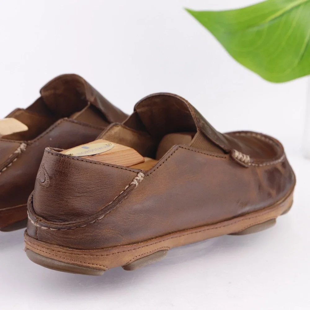 Olukai Mens Moloa Loafers Size 9.5 Brown Leather Moc Toe Slip On Shoes Slippers